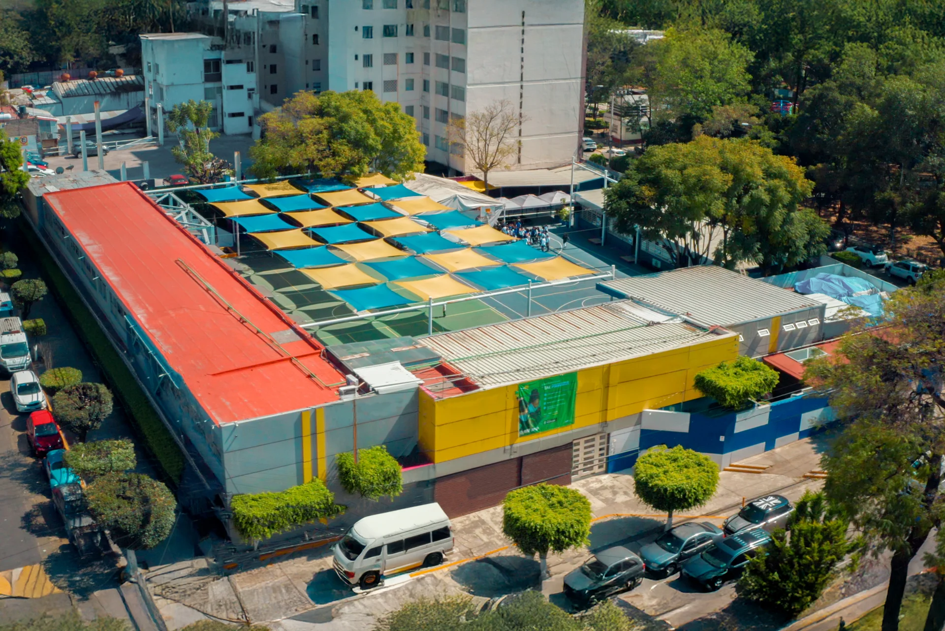 ¿Qué hay alrededor?